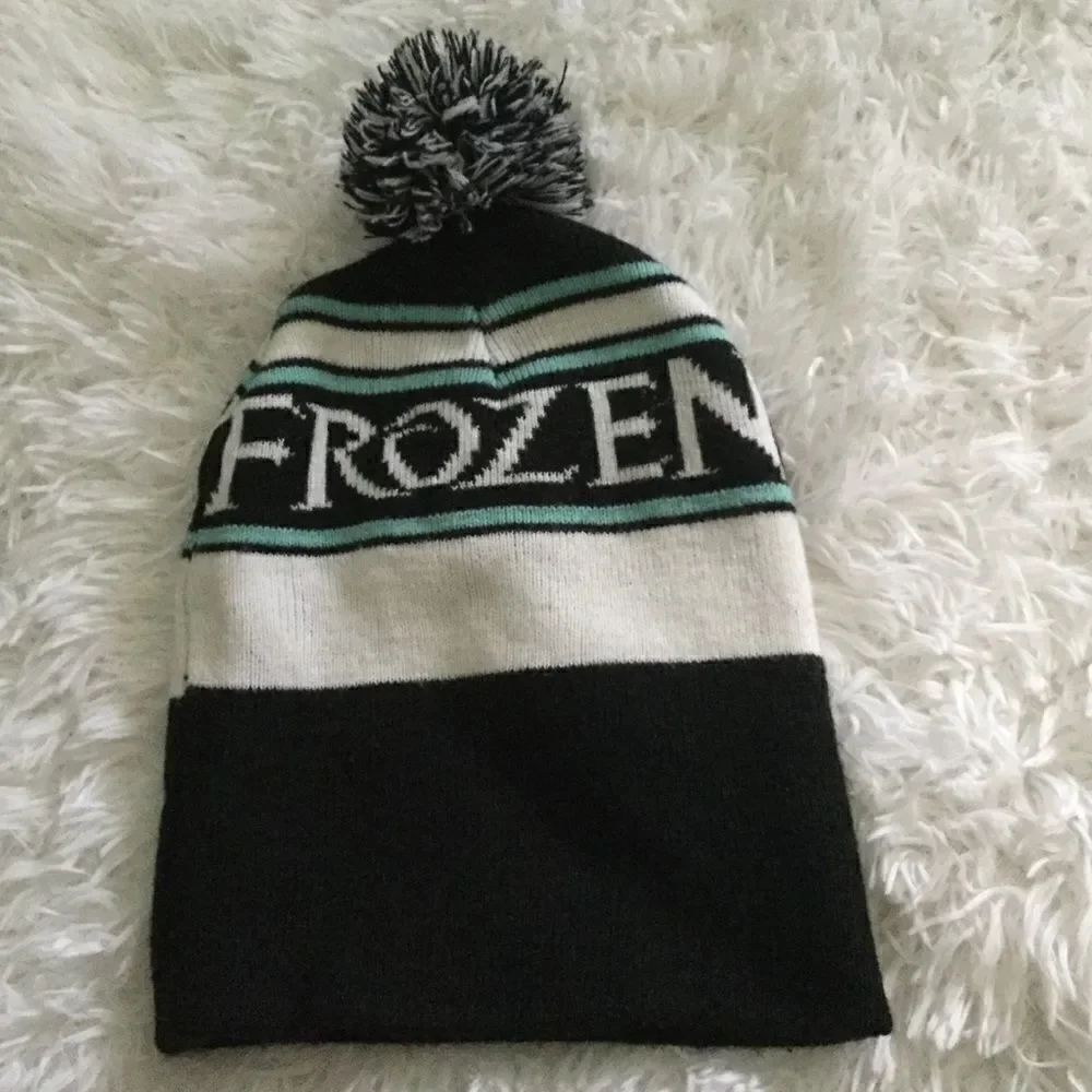 Disney Frozen Girl’s Black Blue Stripe Knit Pom Pom Beanie Winter Hat OS